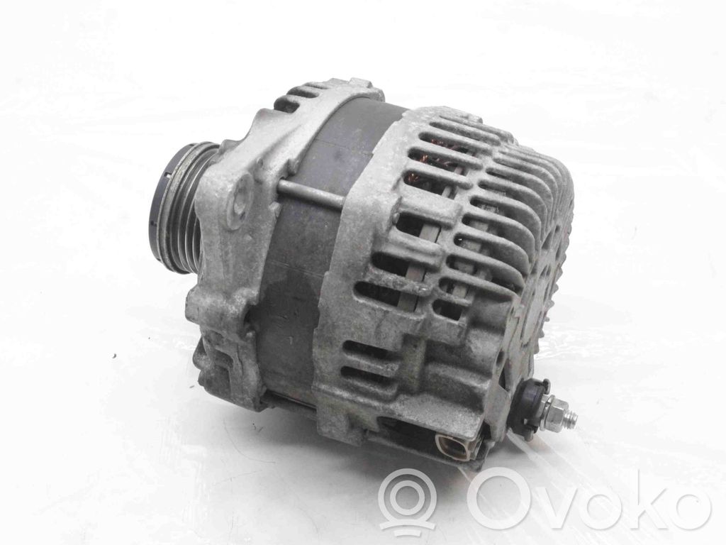 Nissan Note (E12) Ģenerators 