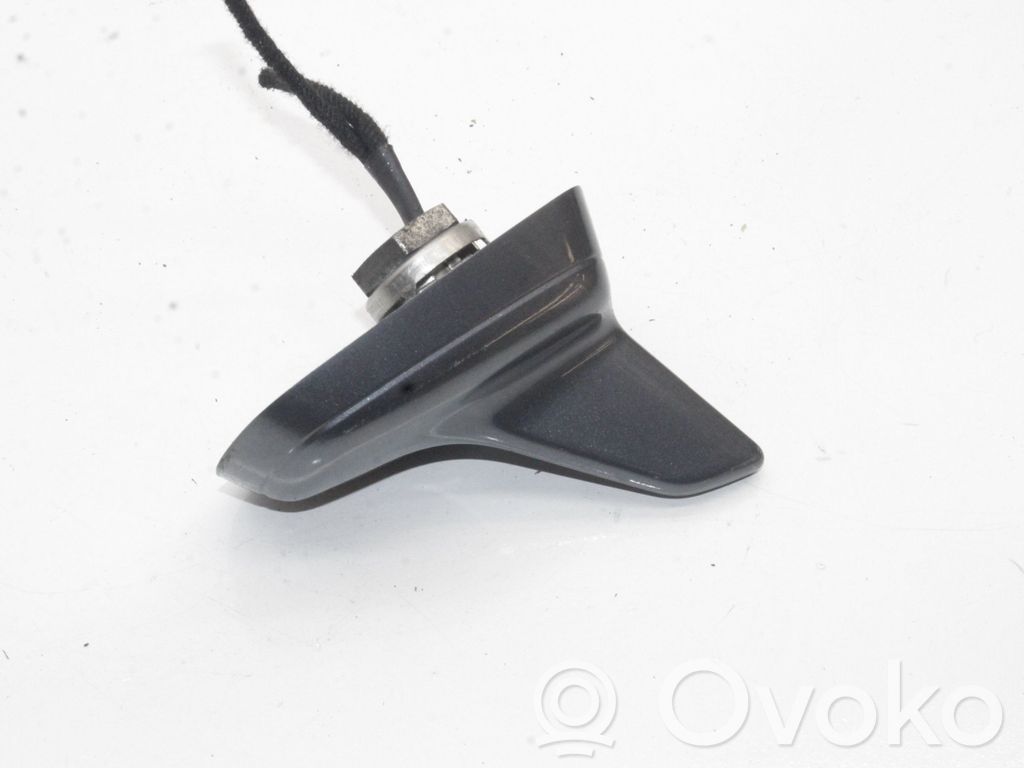 GPS-pystyantenni   8J8035503F,8J8035503F