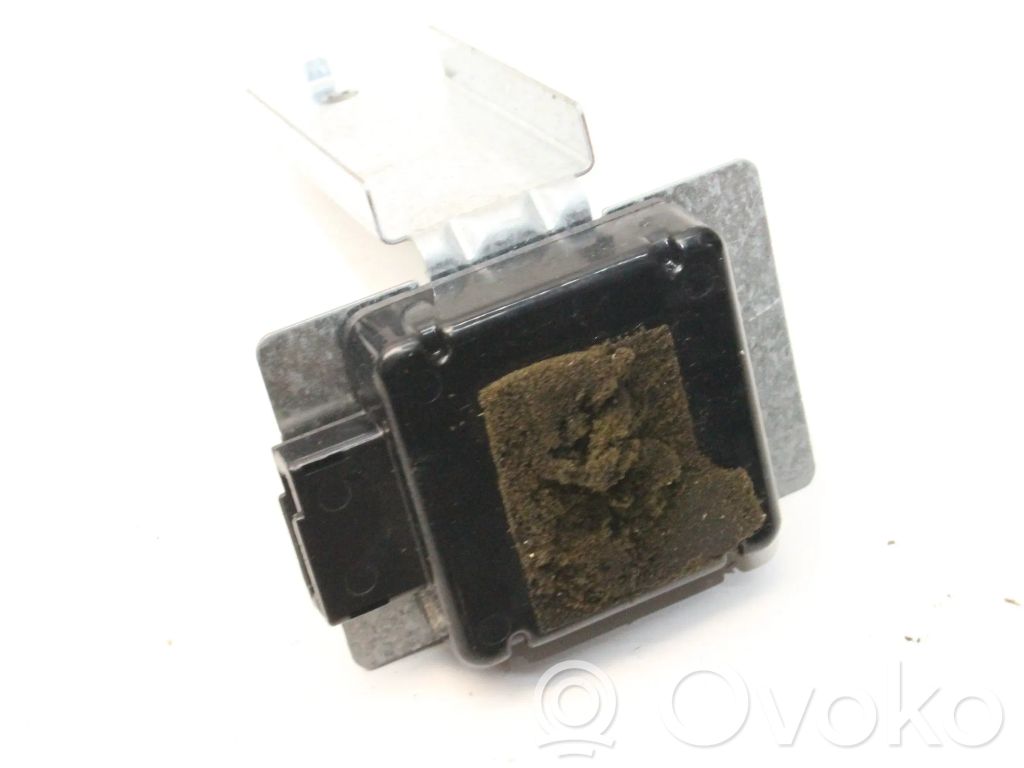 GPS-pystyantenni   CJ5T19H464CB