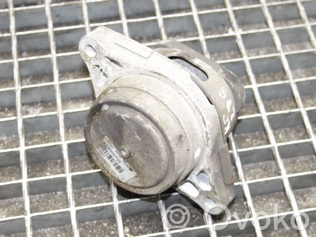 Land Rover Range Rover L322 Engine mount bracket 