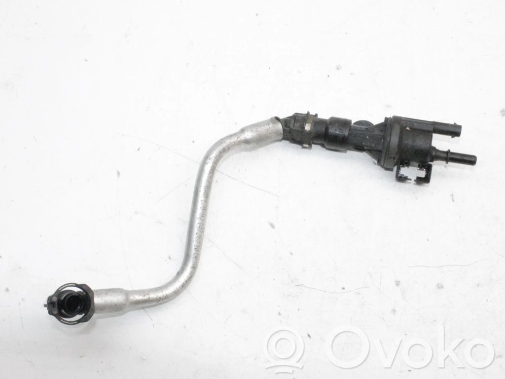 BMW i3 Fuel line pipe 