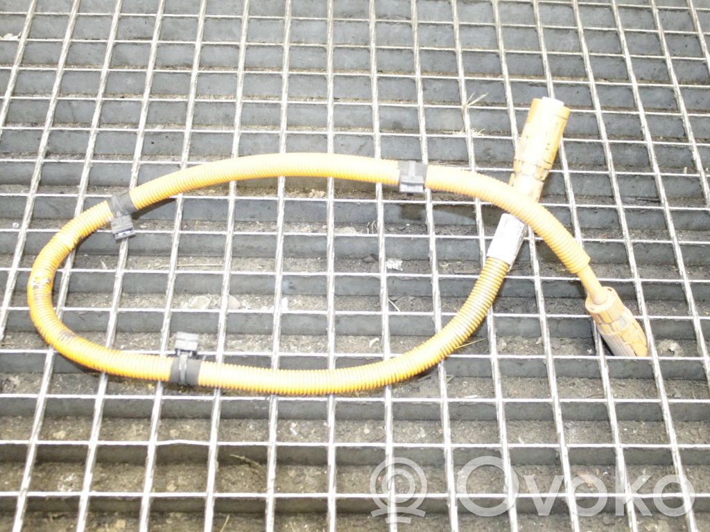 Plug wire   9394653