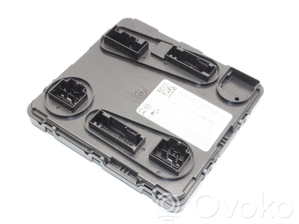 Audi A4 S4 B9 8W Modul de control caroserie central 