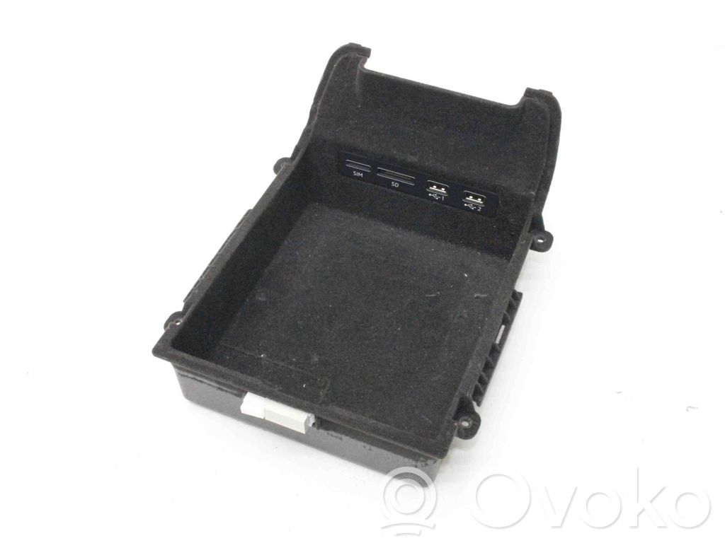 Audi A6 S6 C8 4K Enchufe conector entrada auxiliar 