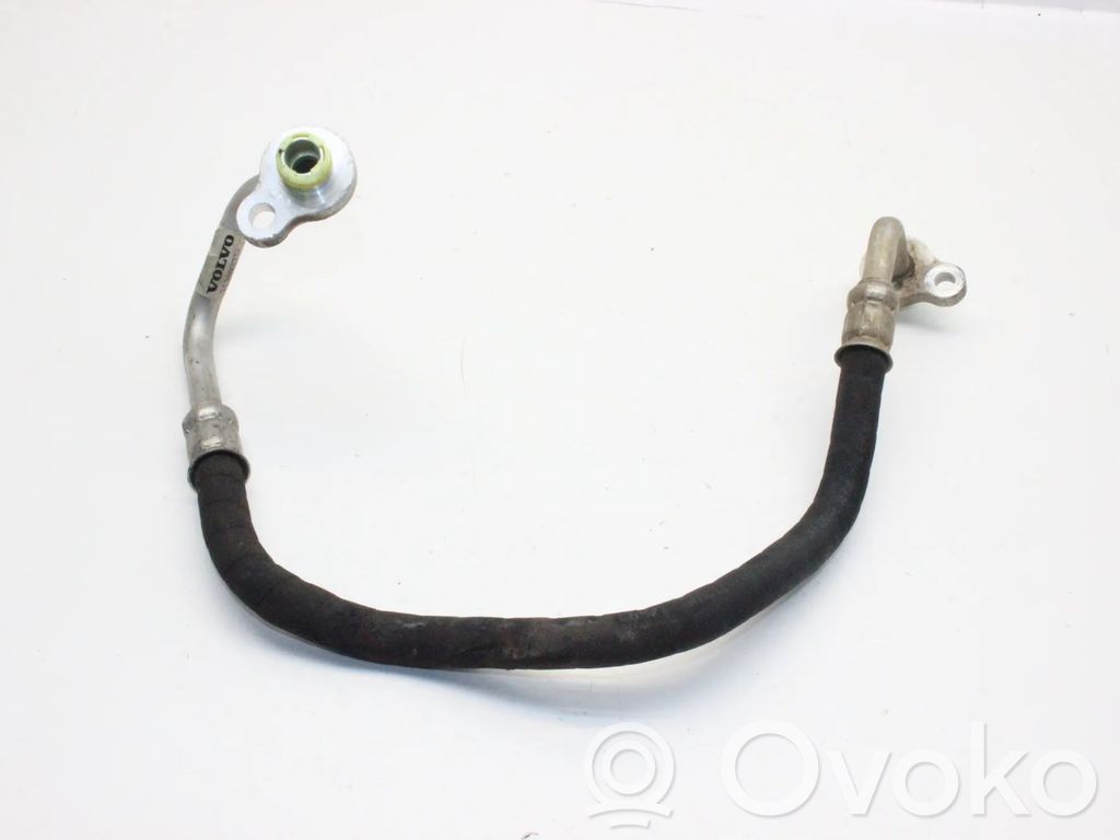 Volvo XC60 Conductă/furtun aer condiționat (A/C) 