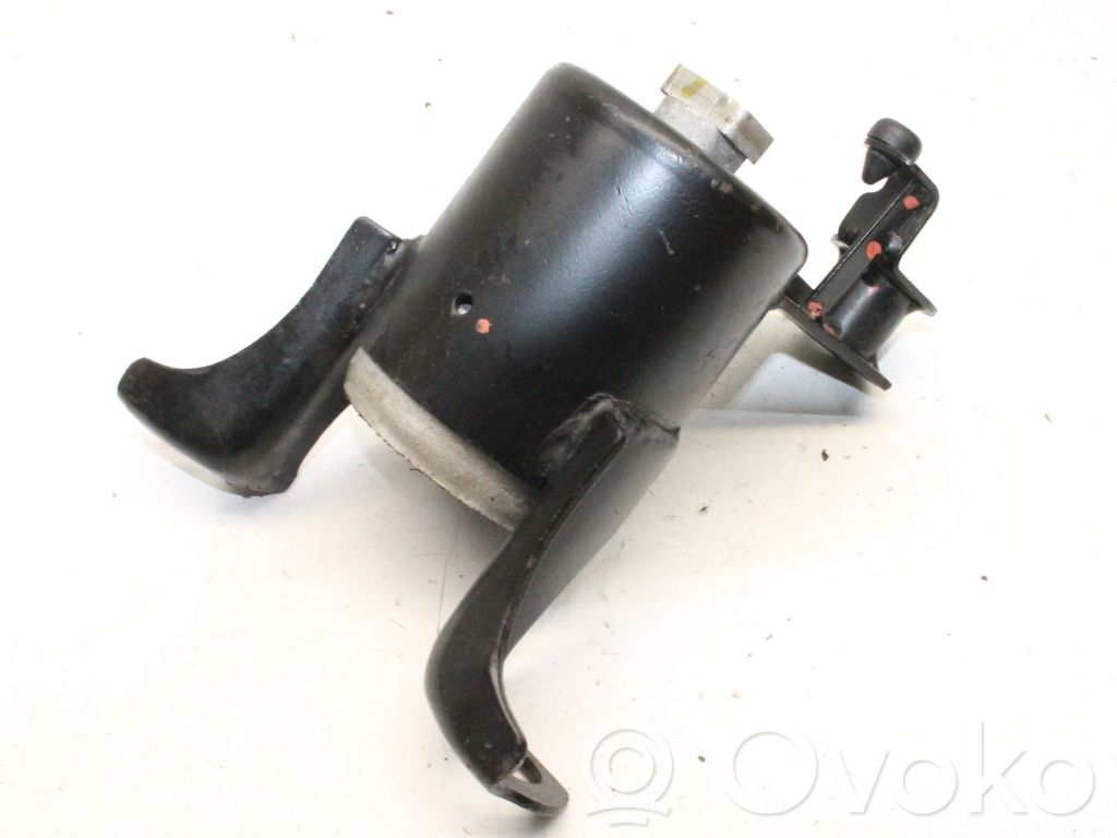 Ford Ecosport Engine mount bracket 