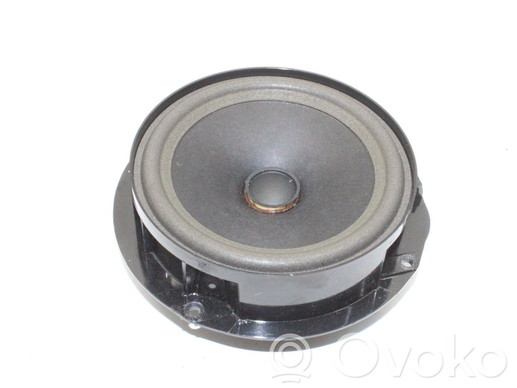 Altavoz de la puerta trasera   11A035710