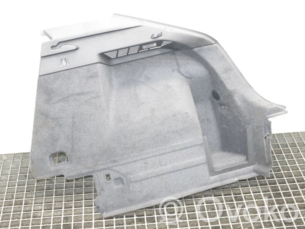 Audi Q3 F3 Šoninis apdailos skydas 