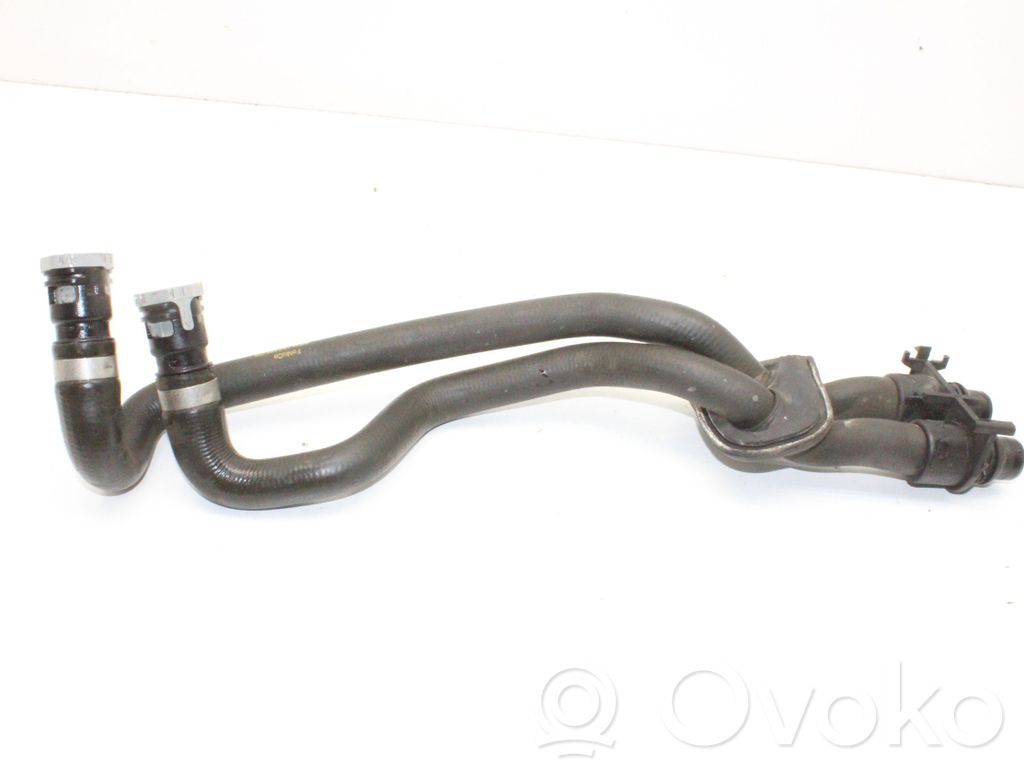 Land Rover Range Rover Evoque L538 Tuyau de liquide de refroidissement moteur 