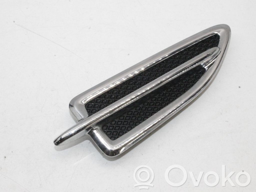 Ford Kuga II Moulure, baguette/bande protectrice d'aile