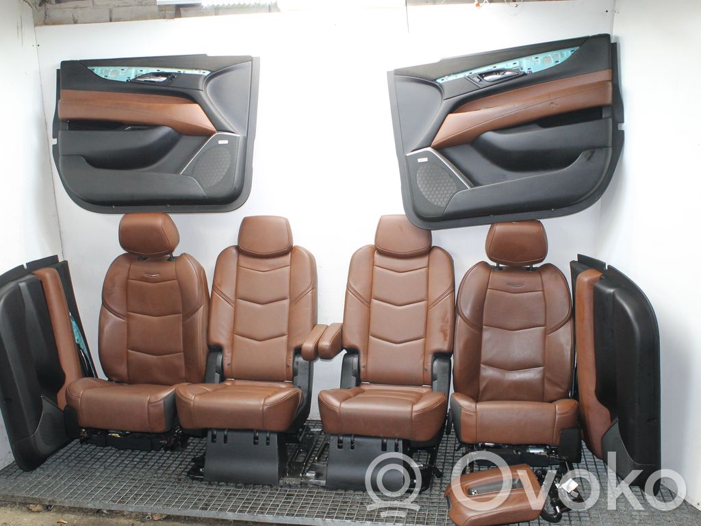 Interior set