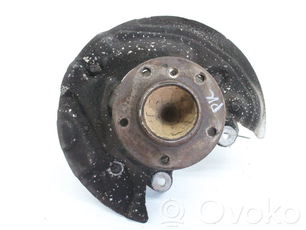 Front wheel hub   6764443