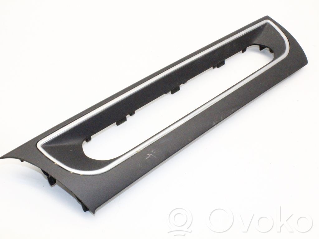 Jaguar I-Pace Dashboard glove box trim 