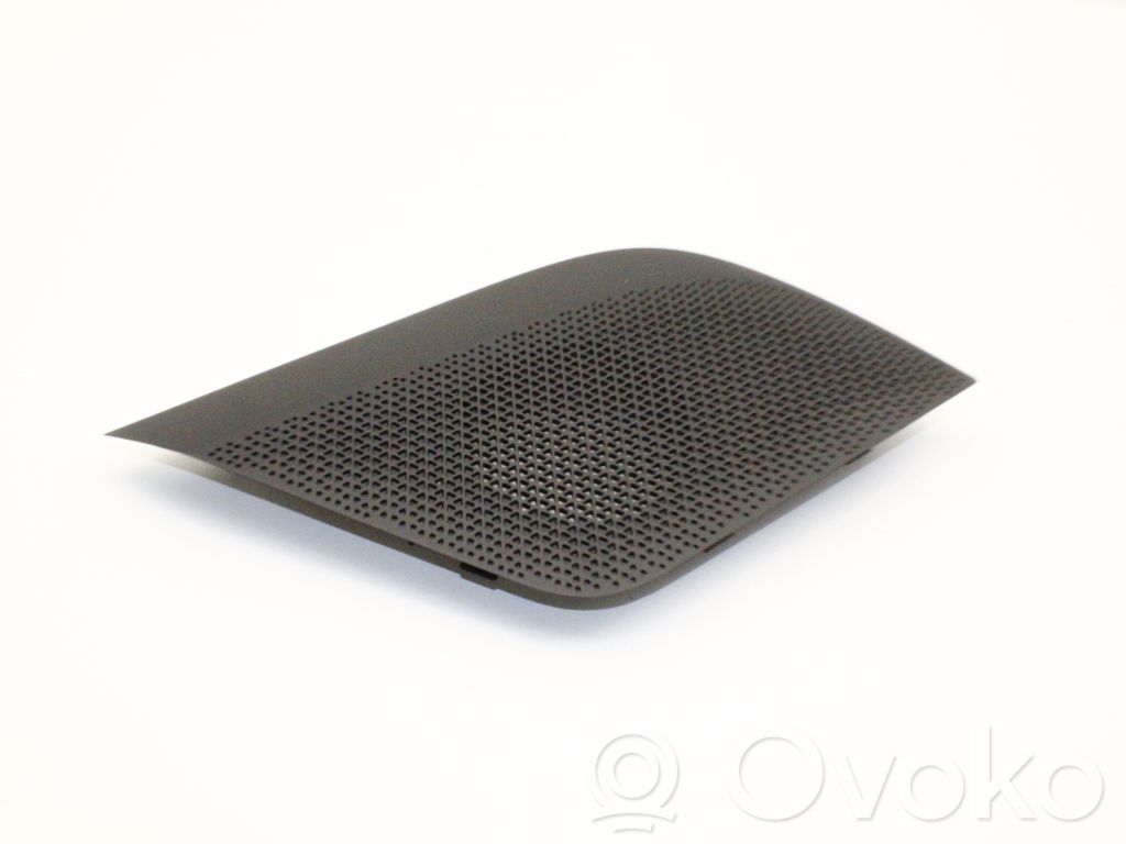 Cupra Born Cache enceinte centrale 