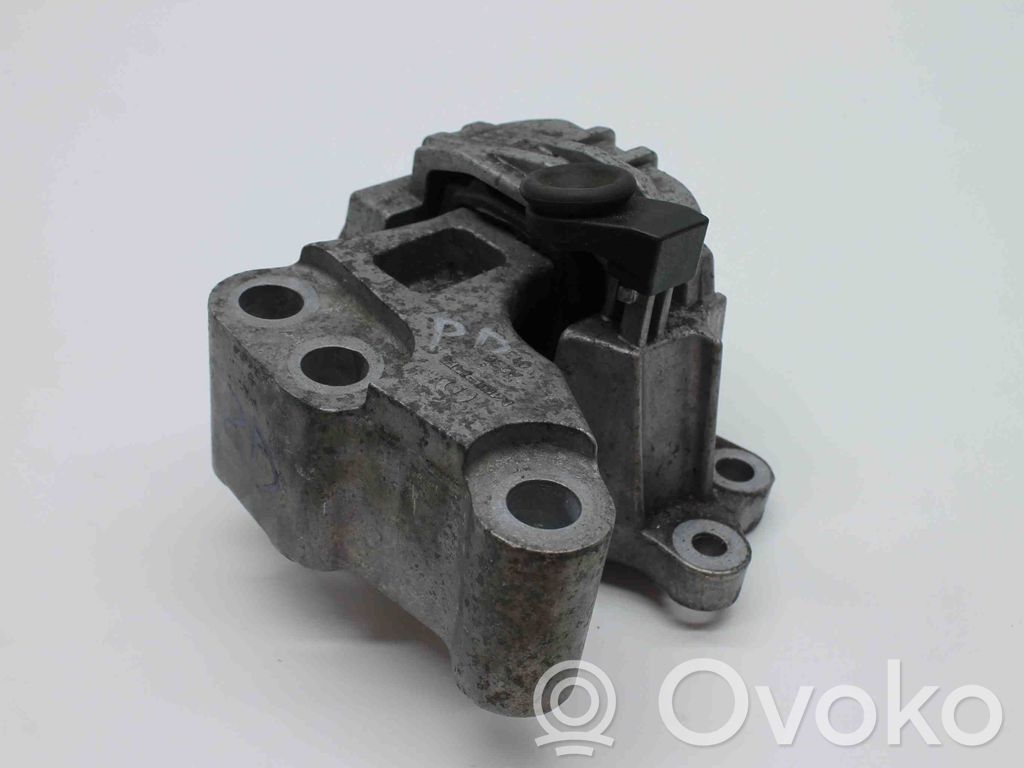 Engine mount bracket   00520233300