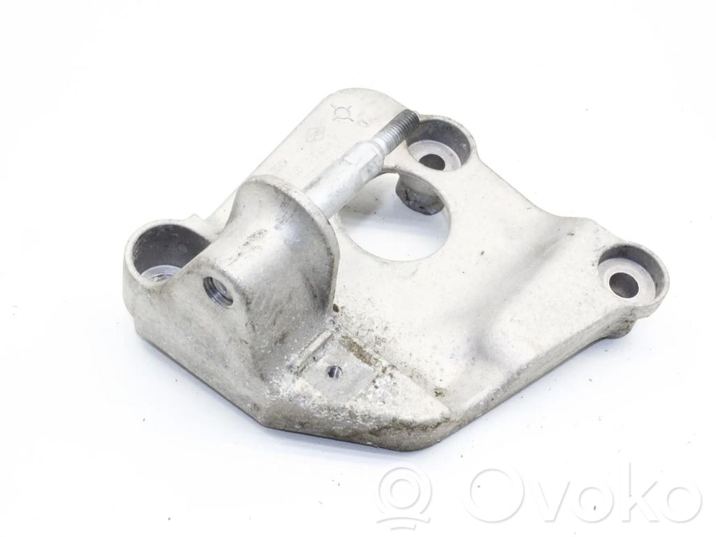 Smart ForFour II W453 Engine mounting bracket 