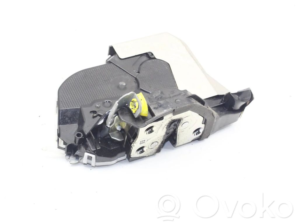 Honda Jazz IV GR Coupe door lock (next to the handle) 