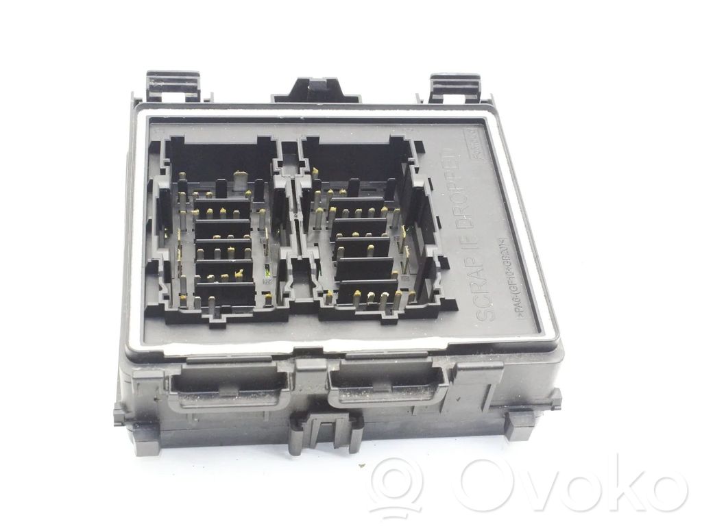Módulo de fusible   NX6T14D068EDA