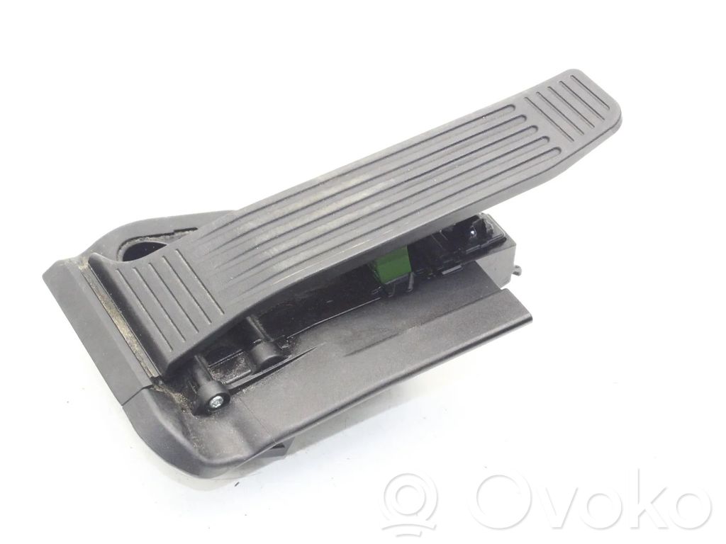 Lexus RZ Gaspedal 