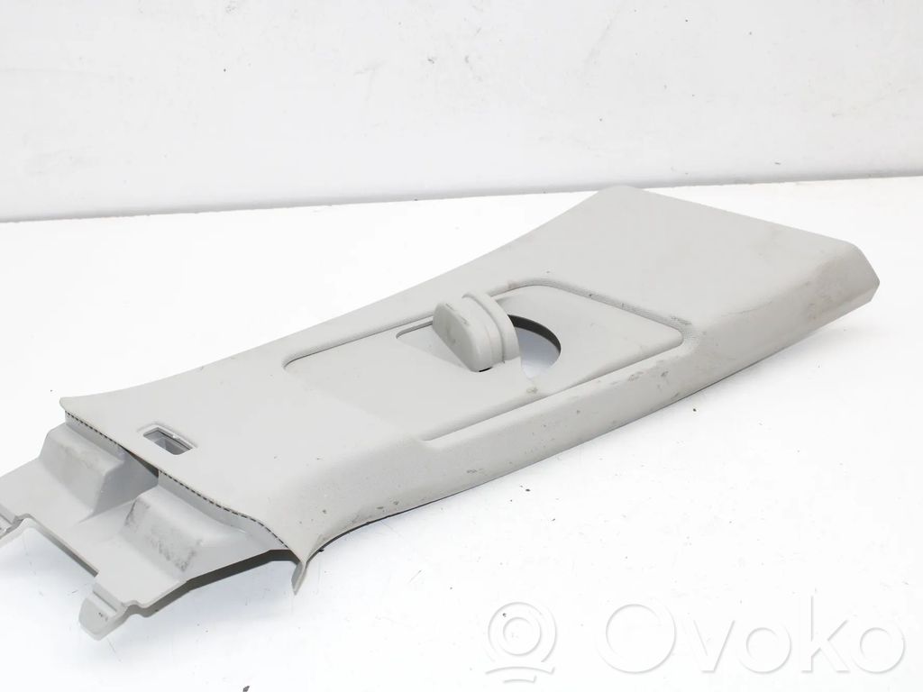 Skoda Enyaq iV Rivestimento montante (B) (superiore)