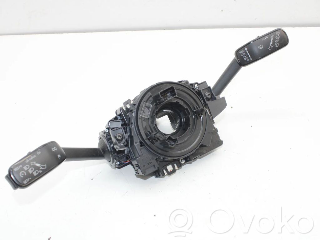 Skoda Enyaq iV Manetka / Przełącznik kierunkowskazów 