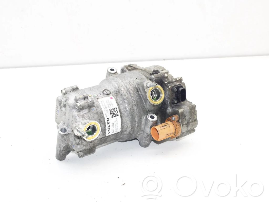 Volvo XC40 Air conditioning (A/C) compressor (pump) 