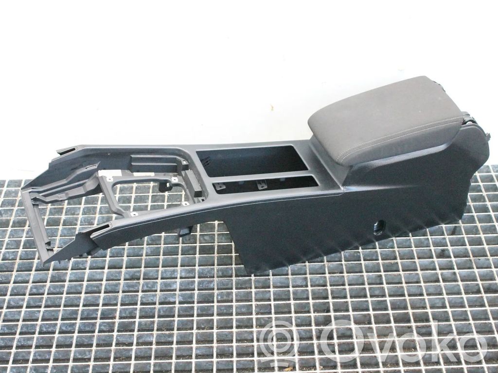Volkswagen PASSAT B8 Console centrale 