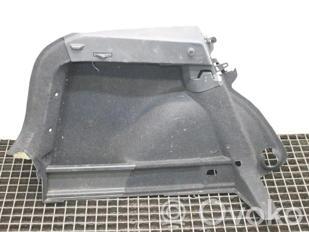 Volkswagen Taigo Boczek / Tapicerka / bagażnika 