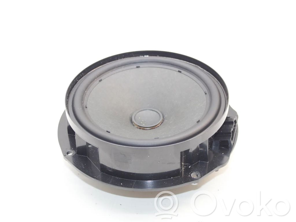 Volkswagen Taigo Difuzor ușă spate 