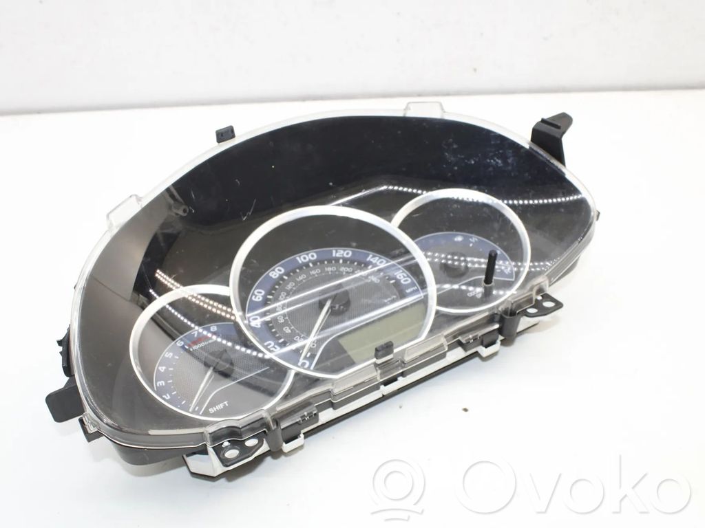 Toyota Auris E180 Nopeusmittari (mittaristo)