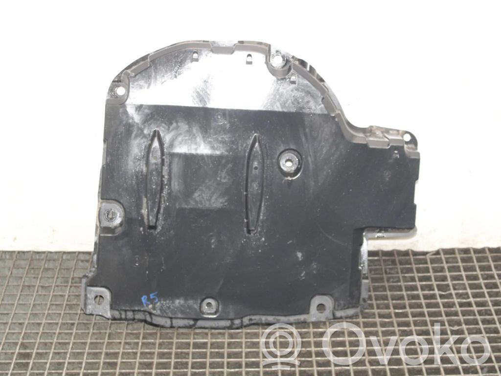 Toyota Yaris XP210 Placa protectora del centro/medio