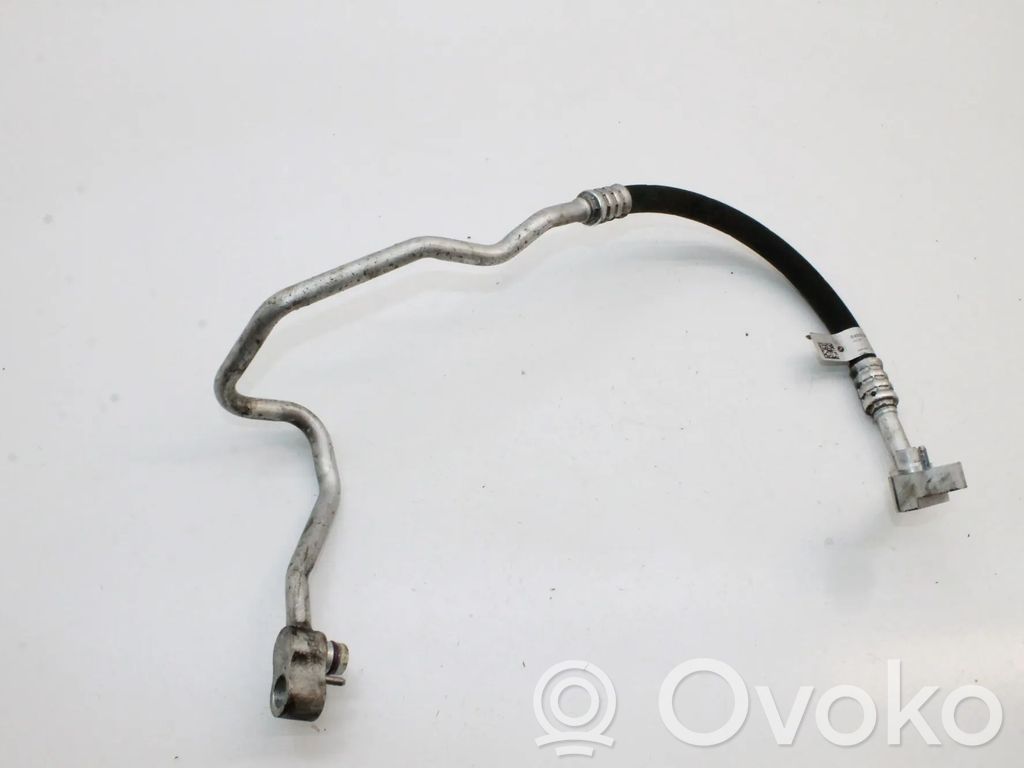 BMW 2 F46 Conductă/furtun aer condiționat (A/C) 