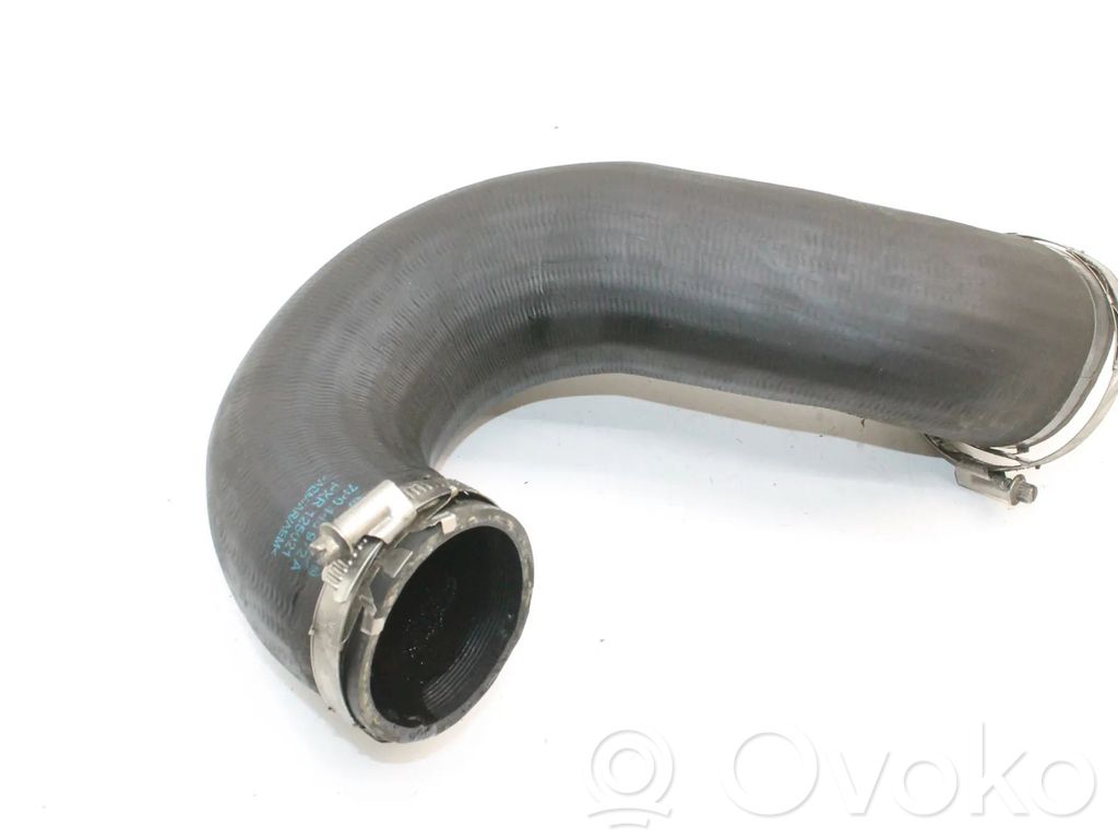 Volkswagen Touareg II Tubo flessibile intercooler 
