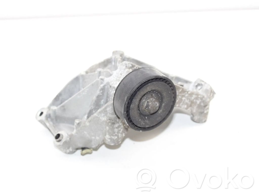 Jaguar XE A/C-kompressorin kannatin 