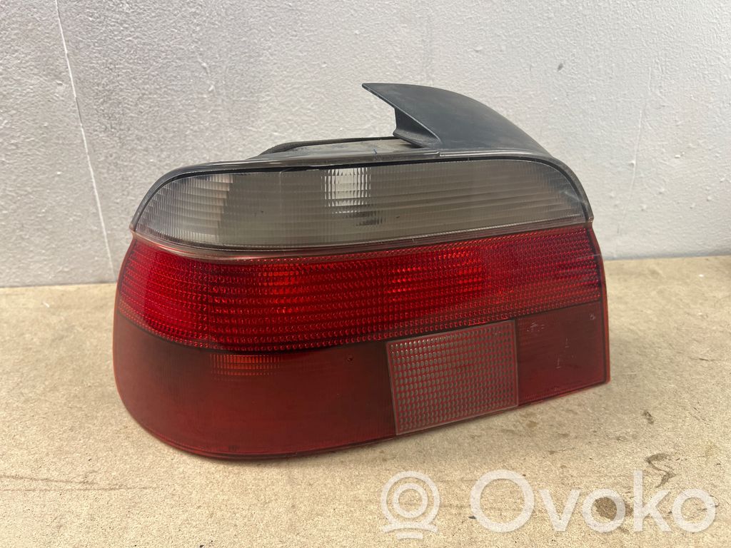 BMW 5 E39 Galinis žibintas kėbule 