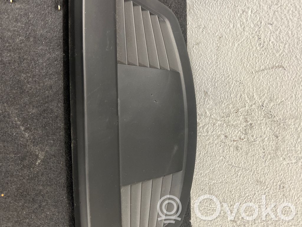 BMW 3 E90 E91 Centrinės oro grotelės 