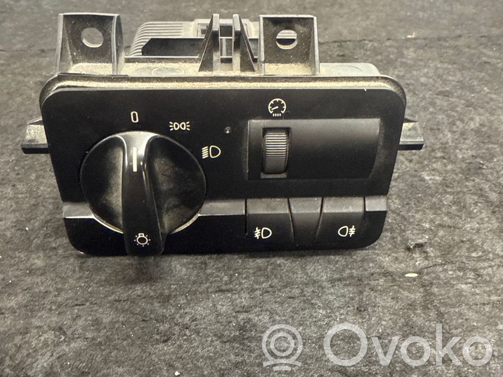 Light switch   037289054,0007421,6919833