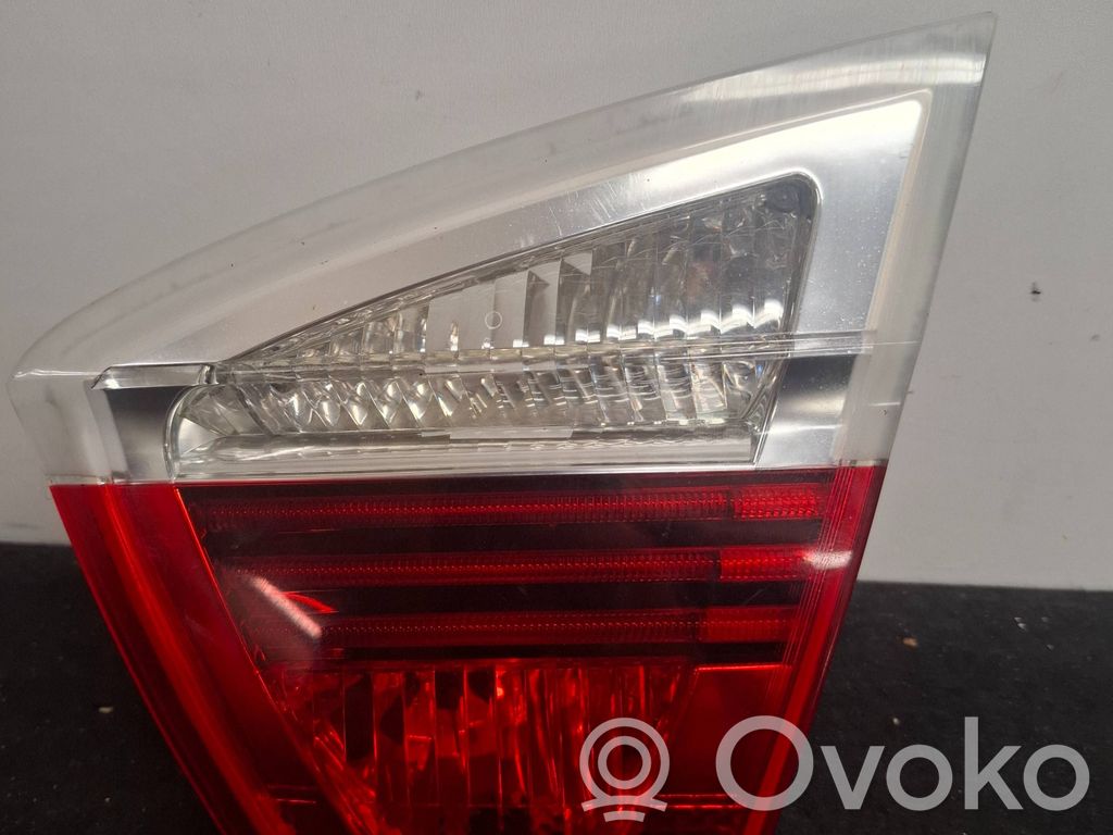 BMW 3 E90 E91 Galinis žibintas dangtyje 
