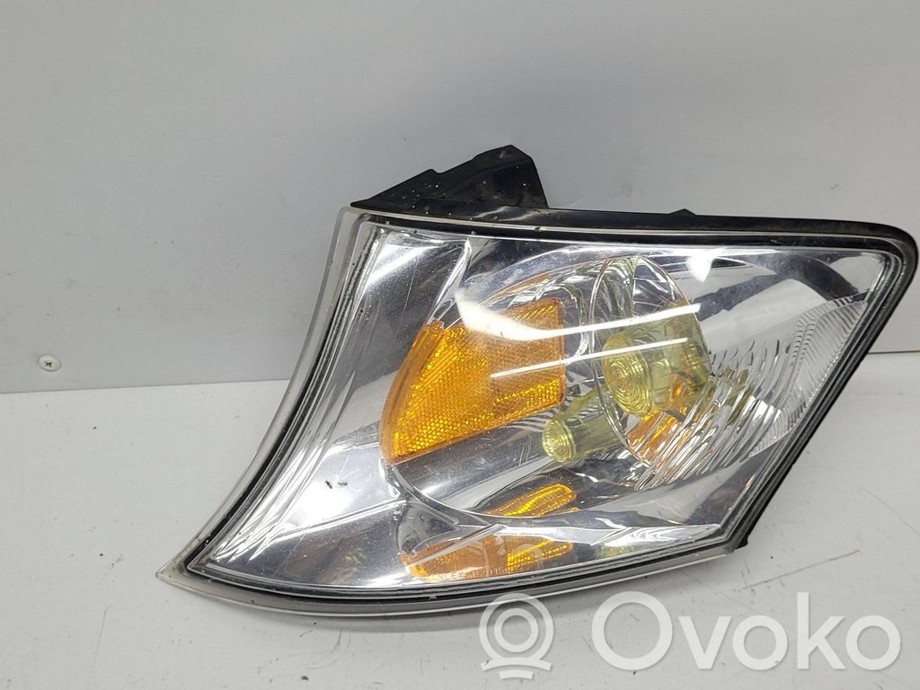 Mazda MPV Front indicator light 