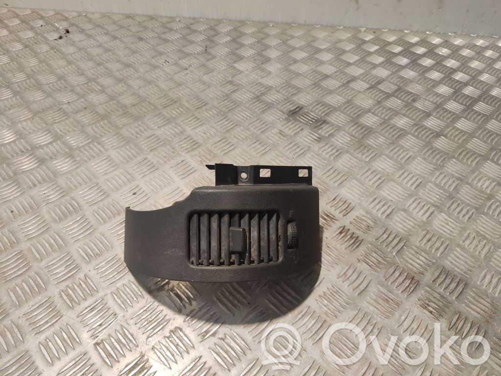 Nissan Navara D40 Boczna kratka nawiewu deski rozdzielczej 