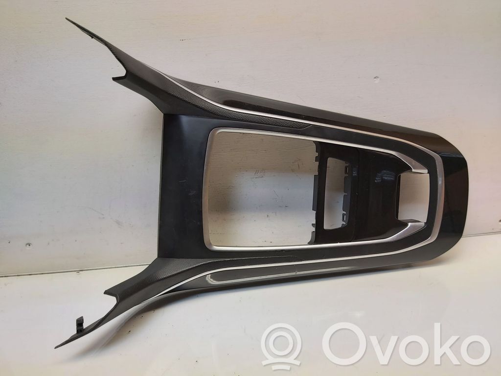 Peugeot 308 Pavarų perjungimo svirties apdaila (plastikinė) 