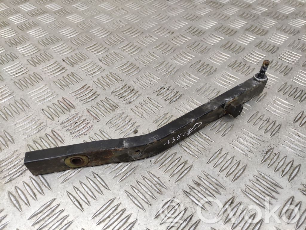 Audi A4 S4 B8 8K Fender mounting bracket 