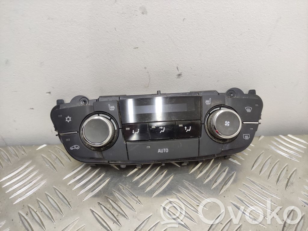 Opel Insignia A Climate control unit 