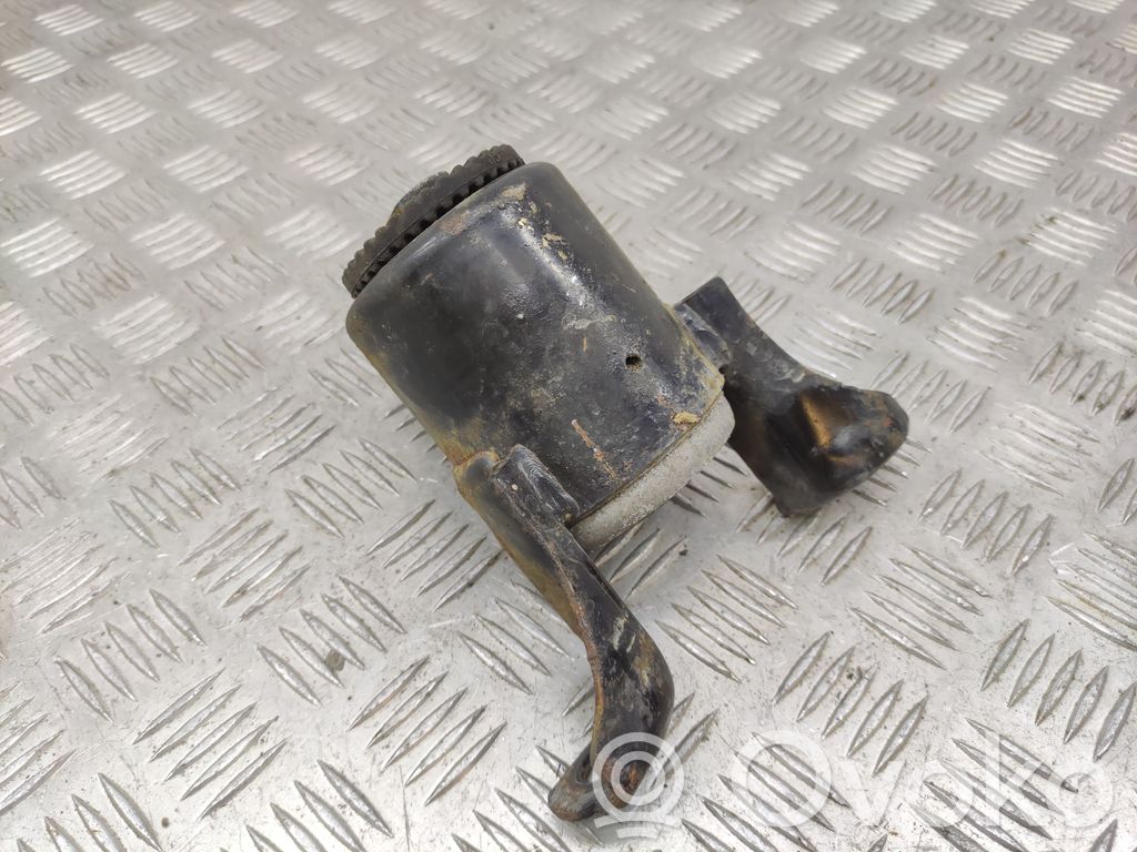 Ford Fiesta Engine mount bracket 