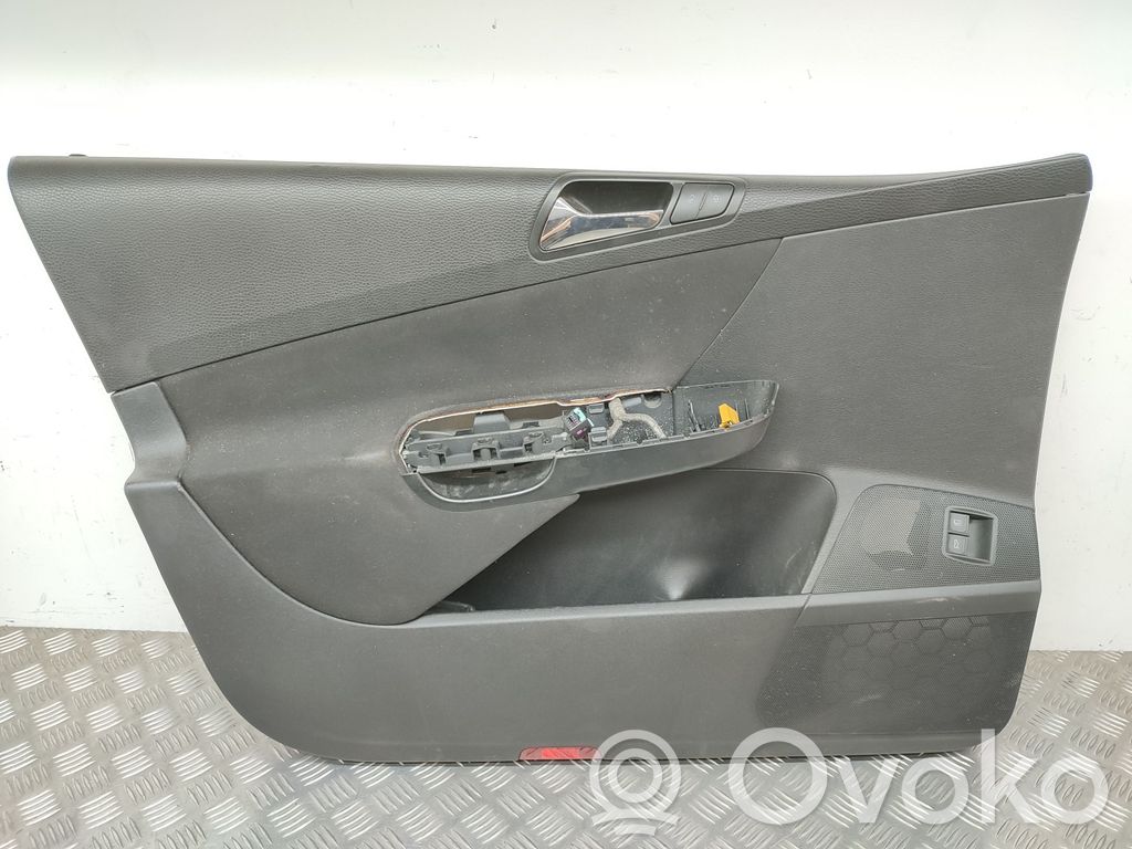 Volkswagen PASSAT B6 Boczki / Poszycie drzwi przednich 