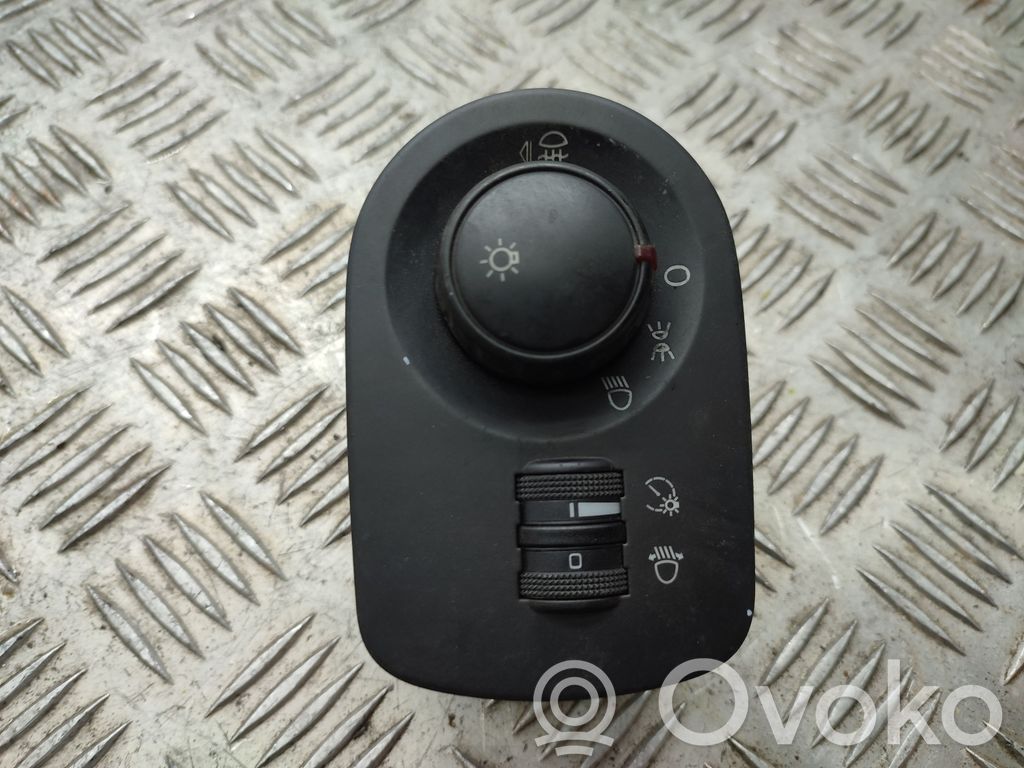 Seat Leon (1P) Interruptor de luz 
