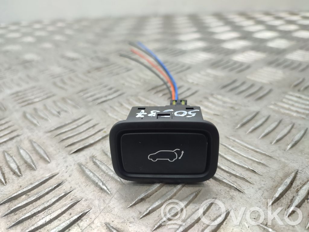 KIA Sportage Tailgate/boot open switch button 