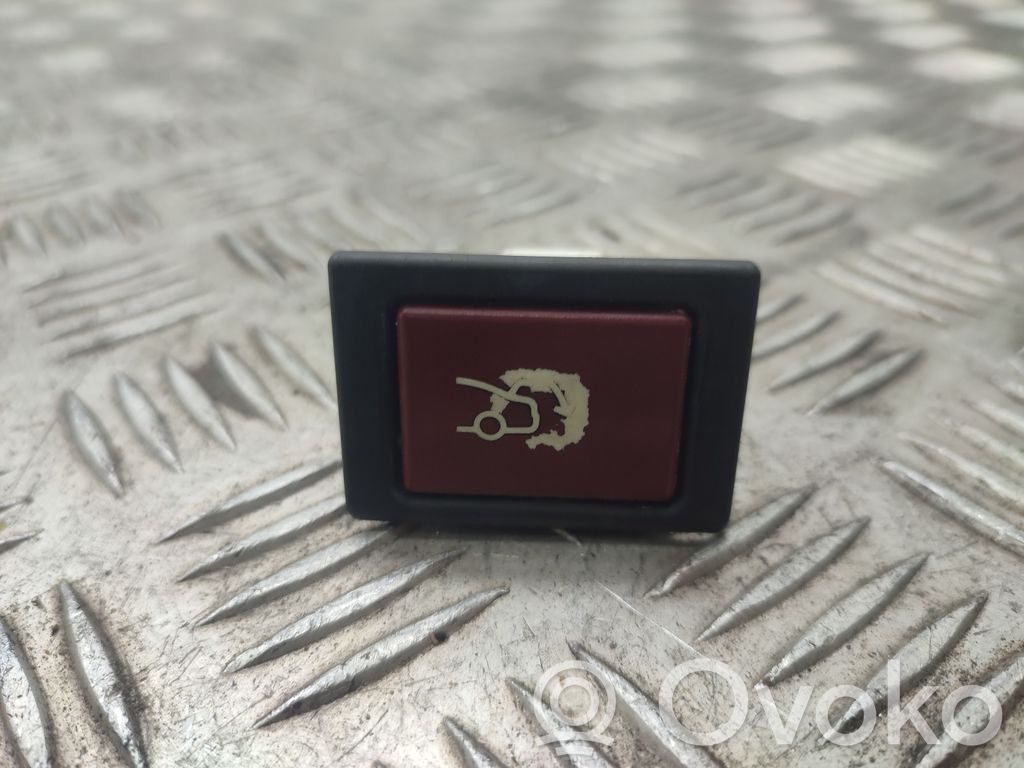 Peugeot 607 Tailgate/boot open switch button 