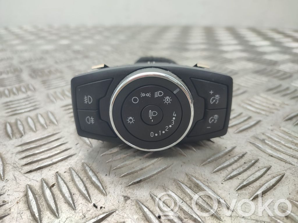 Ford Turneo Courier Light switch 