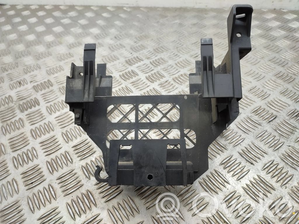 Mini One - Cooper Clubman R55 Engine control unit holder 